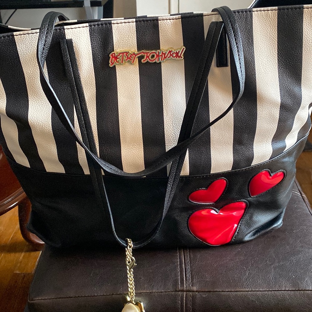 Beautiful Betsy Johnson tote bag